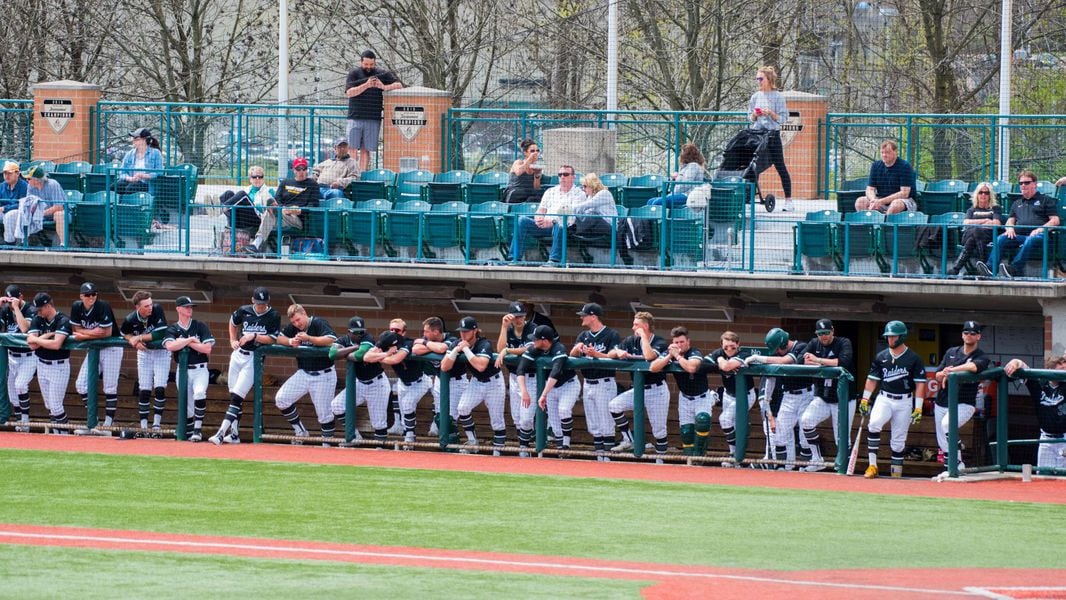 Wright State baseball upsets No. 3 Louisville