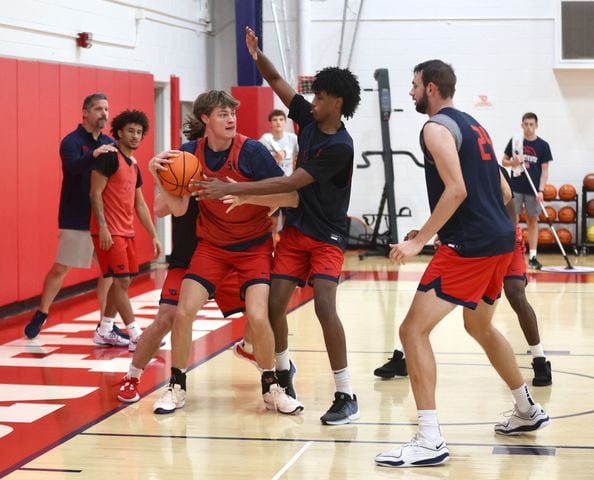 Dayton preseason practice