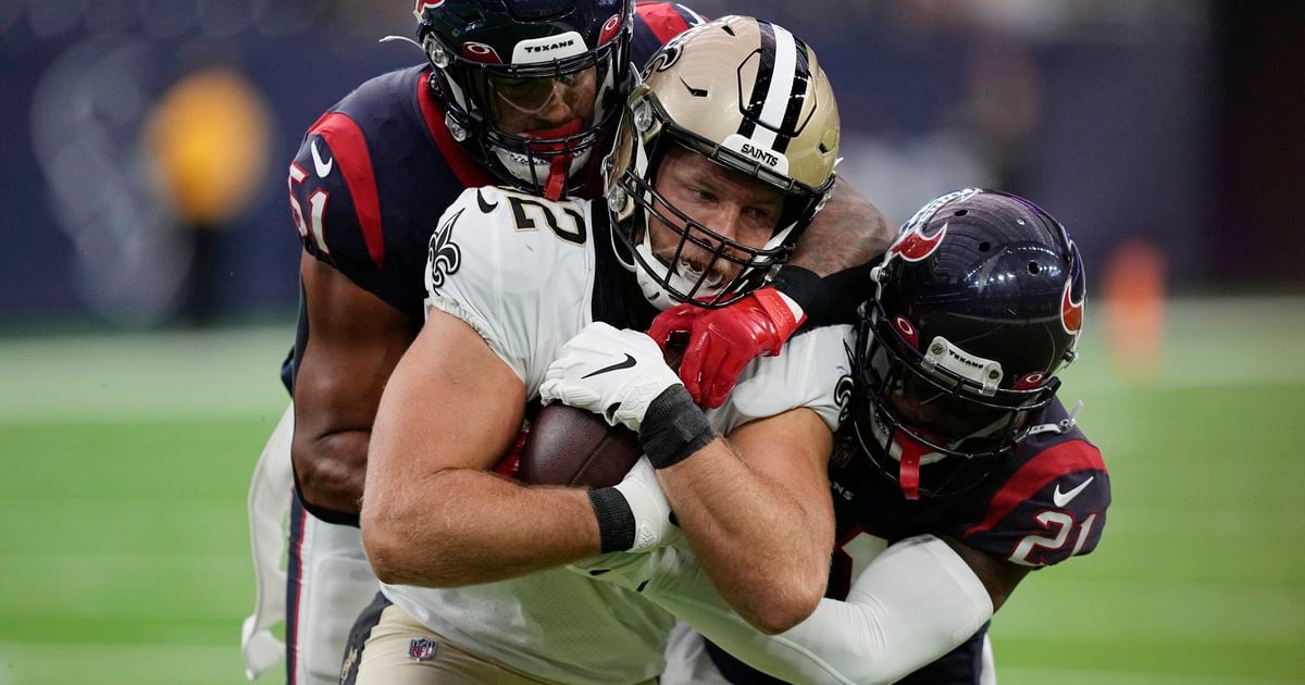 New Orleans, Louisiana, USA. 9th Oct, 2022. New Orleans Saints tight end  Adam Trautman celebrates scoring a touchdown against the Seattle Seahawks  in an NFL game in New Orleans, Louisiana USA on