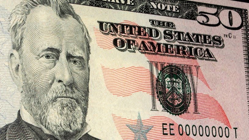 Man makes change for $50 bill, discovers it's a fake