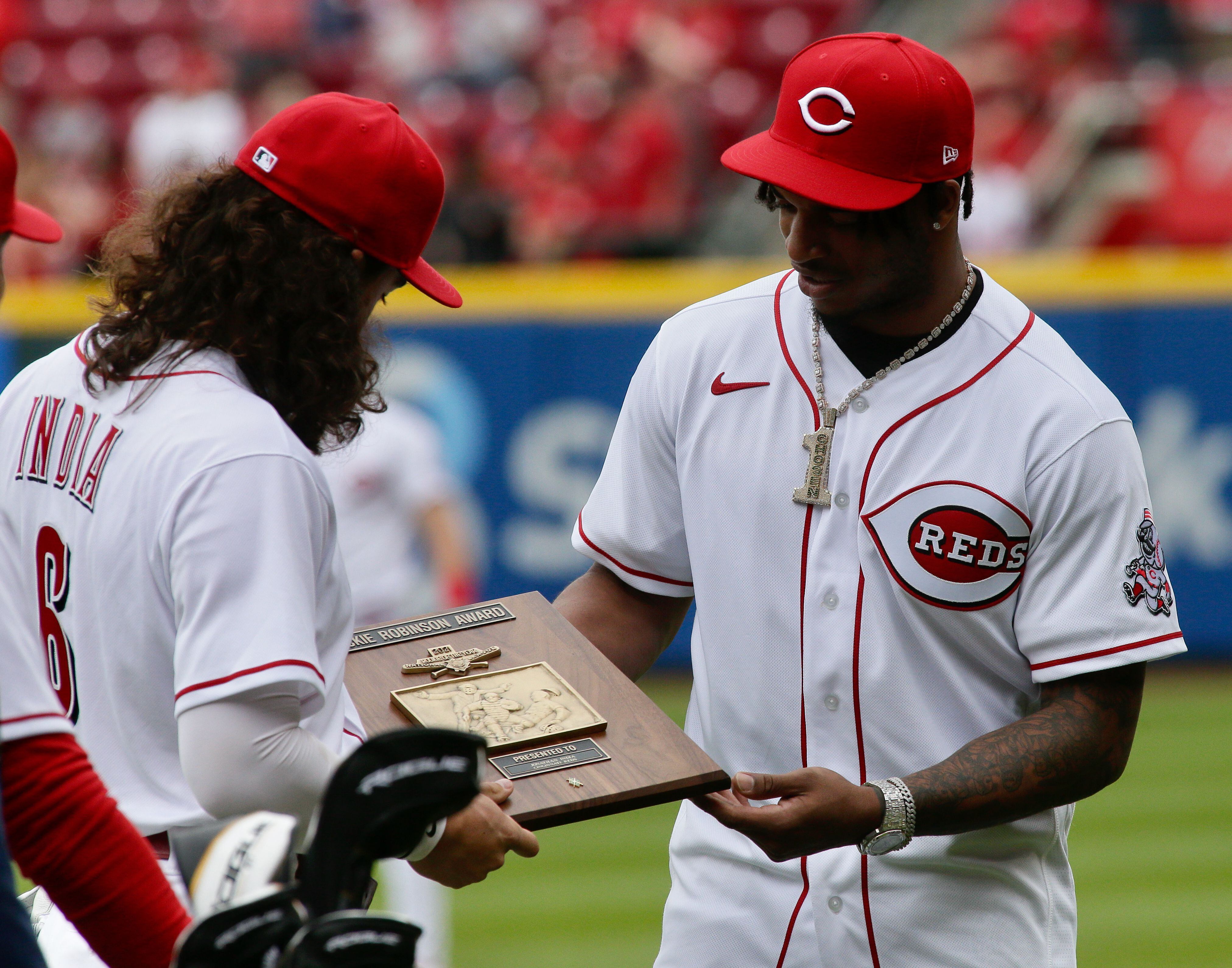 Joe Burrow throws first pitch to Zac Taylor on Reds' Opening Day