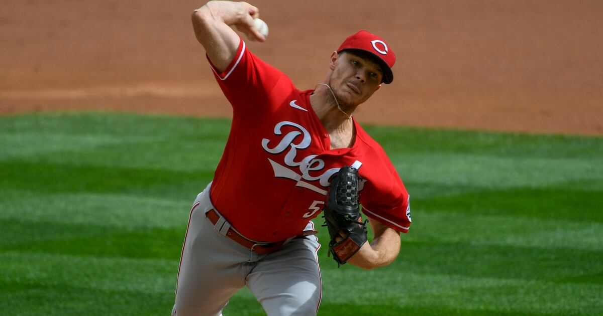 MLB Playoffs Cincinnati Reds start postseason at Atlanta Braves