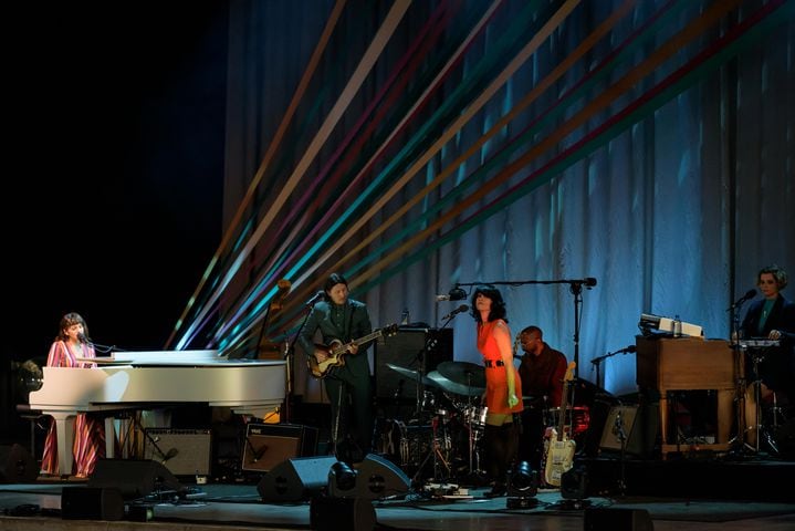 PHOTOS: Norah Jones with Mavis Staples live at Rose Music Center