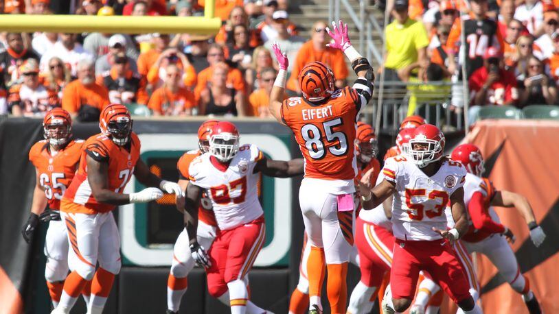 Cincinnati Bengals tight end Tyler Eifert not at practice again