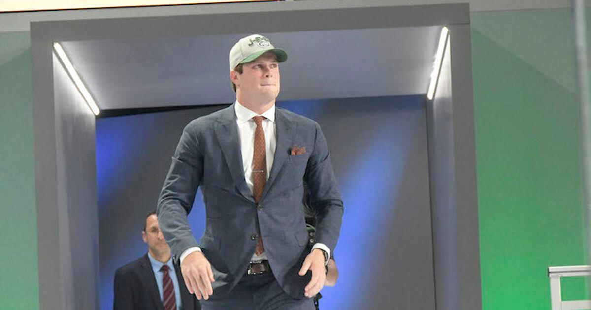 Wanted: A Jets Coach Who Suits Sam Darnold - The New York Times