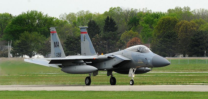 Cincinnati Bengals rookies visit WPAFB > Wright-Patterson AFB > Article  Display