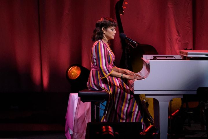 PHOTOS: Norah Jones with Mavis Staples live at Rose Music Center