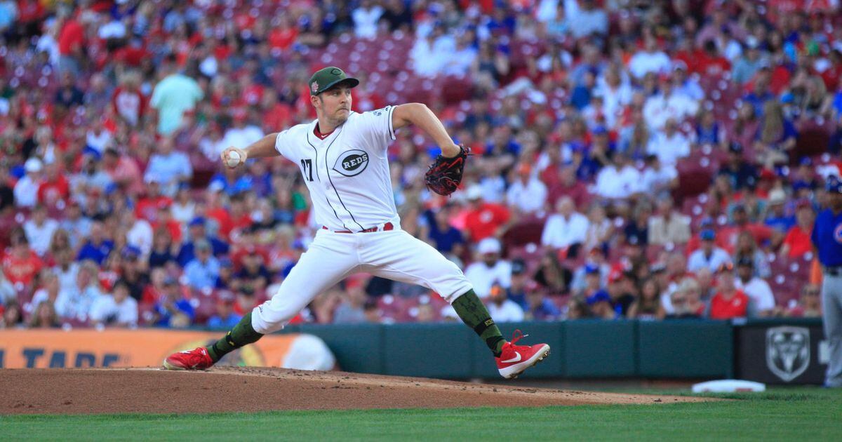 Cincinnati Reds's Trevor Bauer tells batters what he's pitching, no sign  stealing needed