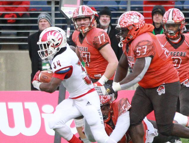 PHOTOS: Trotwood-Madison vs. Mansfield Senior, D-III state football championship