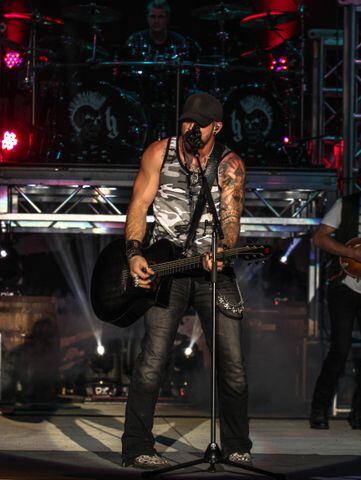 Brantley Gilbert at Country Concert '14