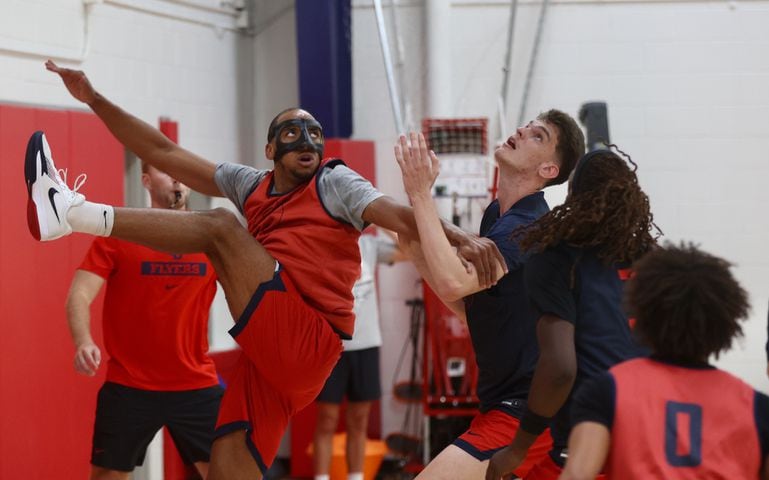 Dayton preseason practice