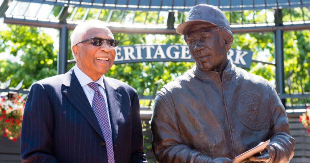 Frank Robinson, Hall of Fame baseball player who was first black manager in  MLB, dies at