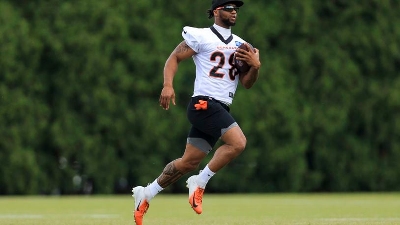 Cincinnati Bengals running back Joe Mixon agrees four-year