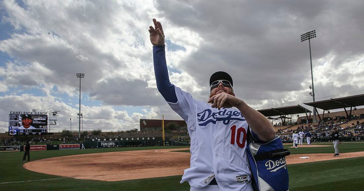Orel Hershiser helped Dodgers' Turner tie the knot