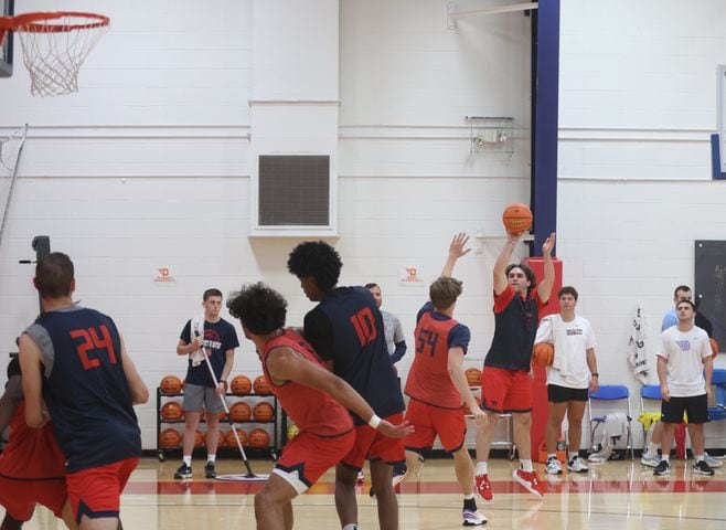 Dayton preseason practice