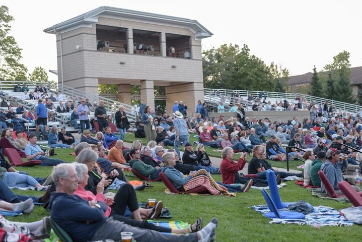 PHOTOS: Joe Bonamassa live at Fraze Pavilion