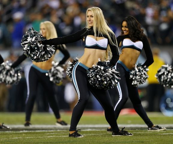 Photos: NFL cheerleaders take the field - Week 6