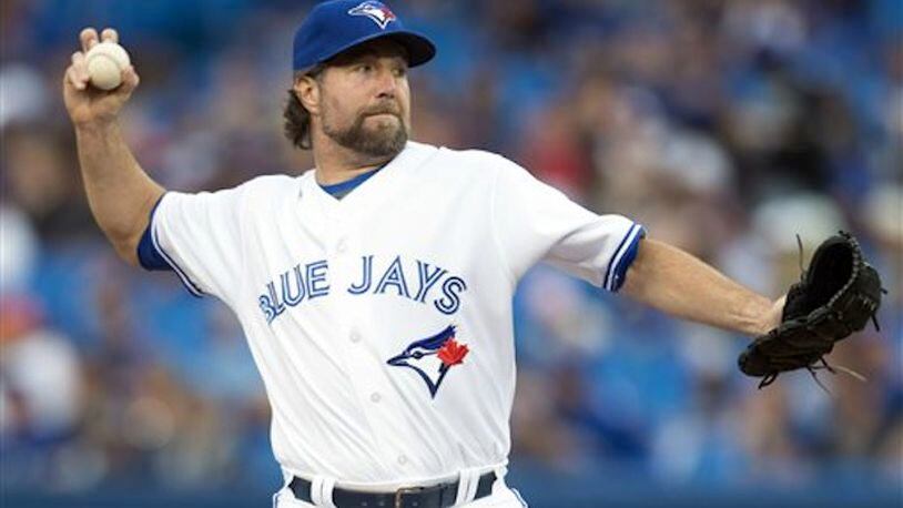 Jays to decide on catcher for R.A. Dickey after World Baseball