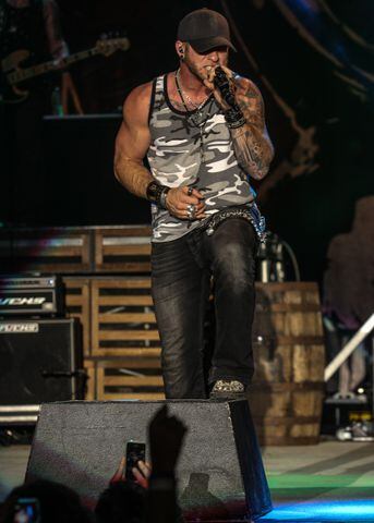 Brantley Gilbert at Country Concert '14