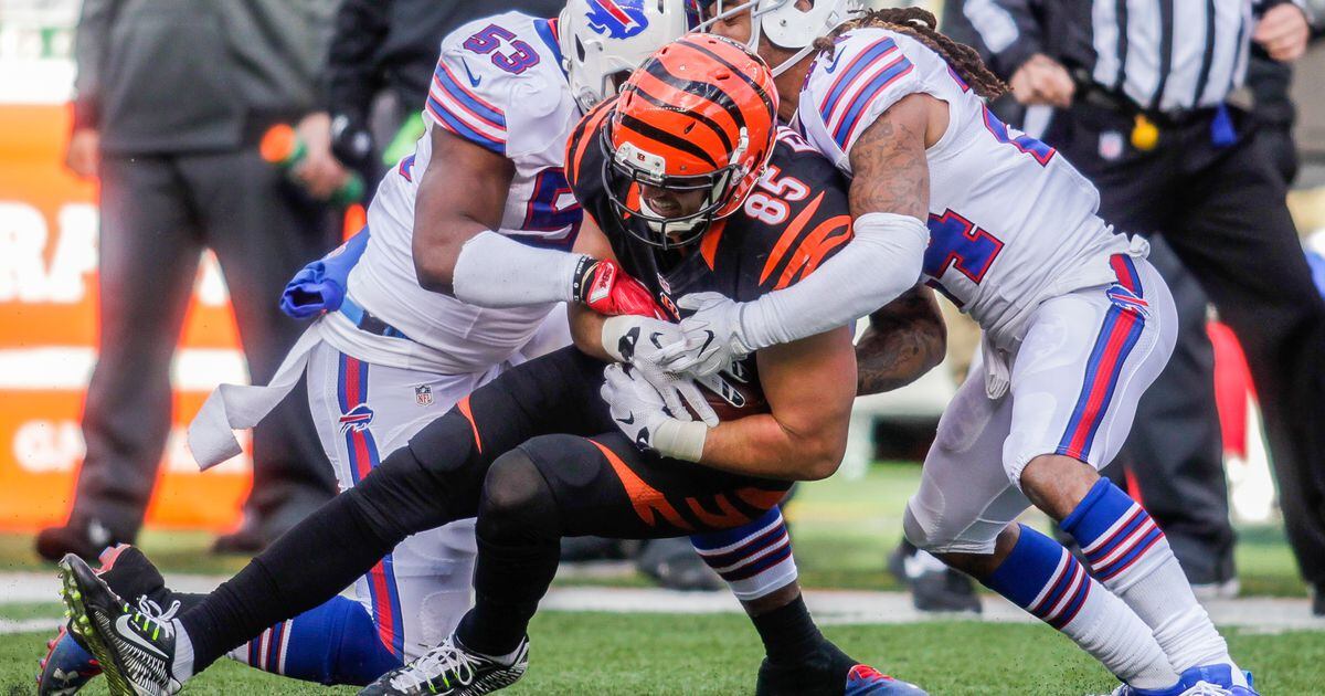 Bengals place Tyler Eifert, Clint Boling on Injured Reserve