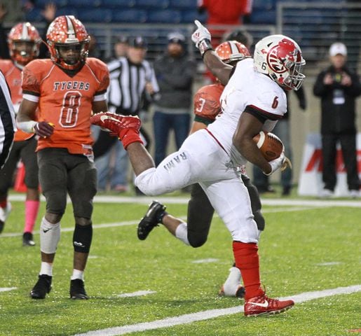 PHOTOS: Trotwood-Madison vs. Mansfield Senior, D-III state football championship