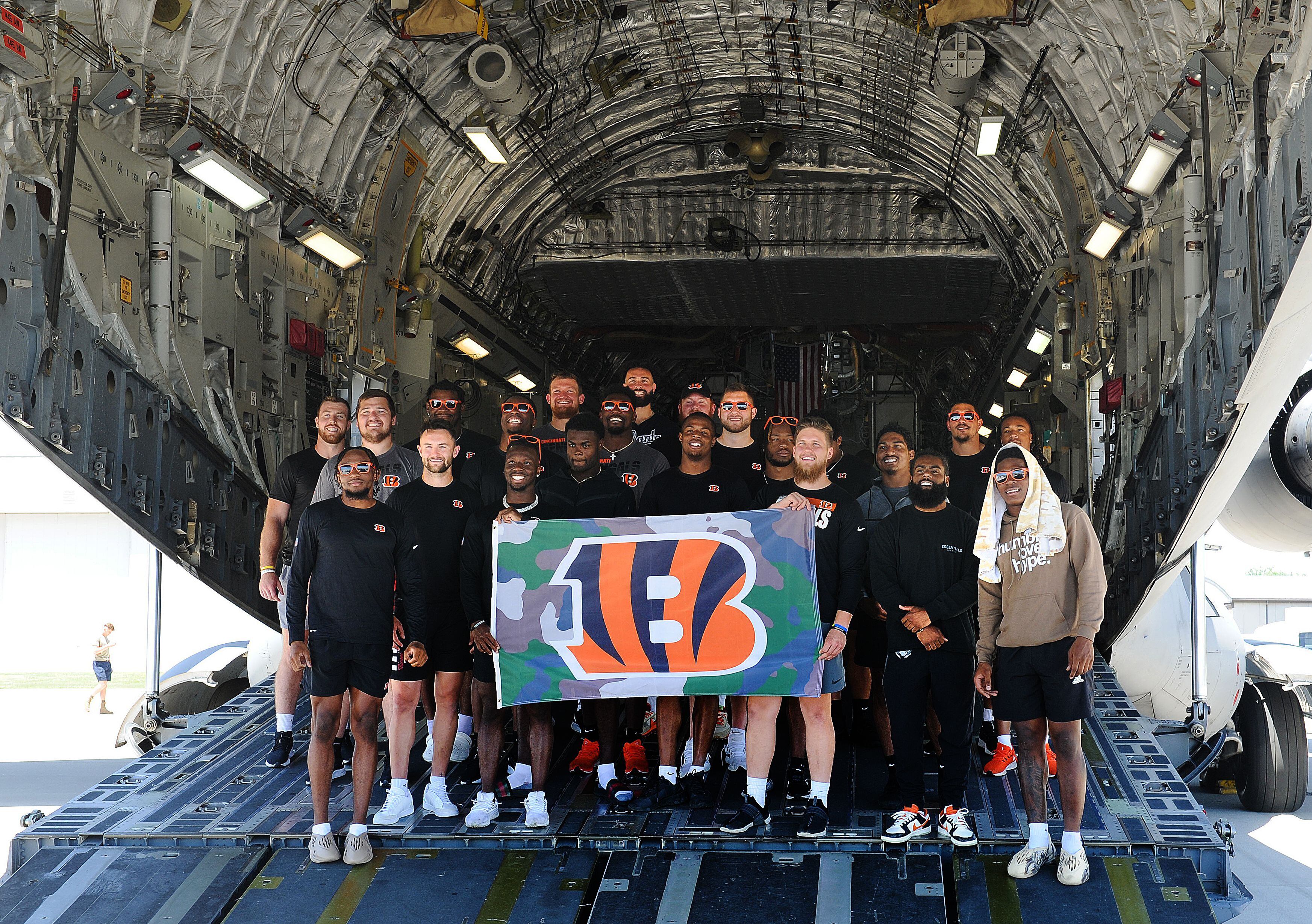 Cincinnati Bengals rookies visit WPAFB > Wright-Patterson AFB