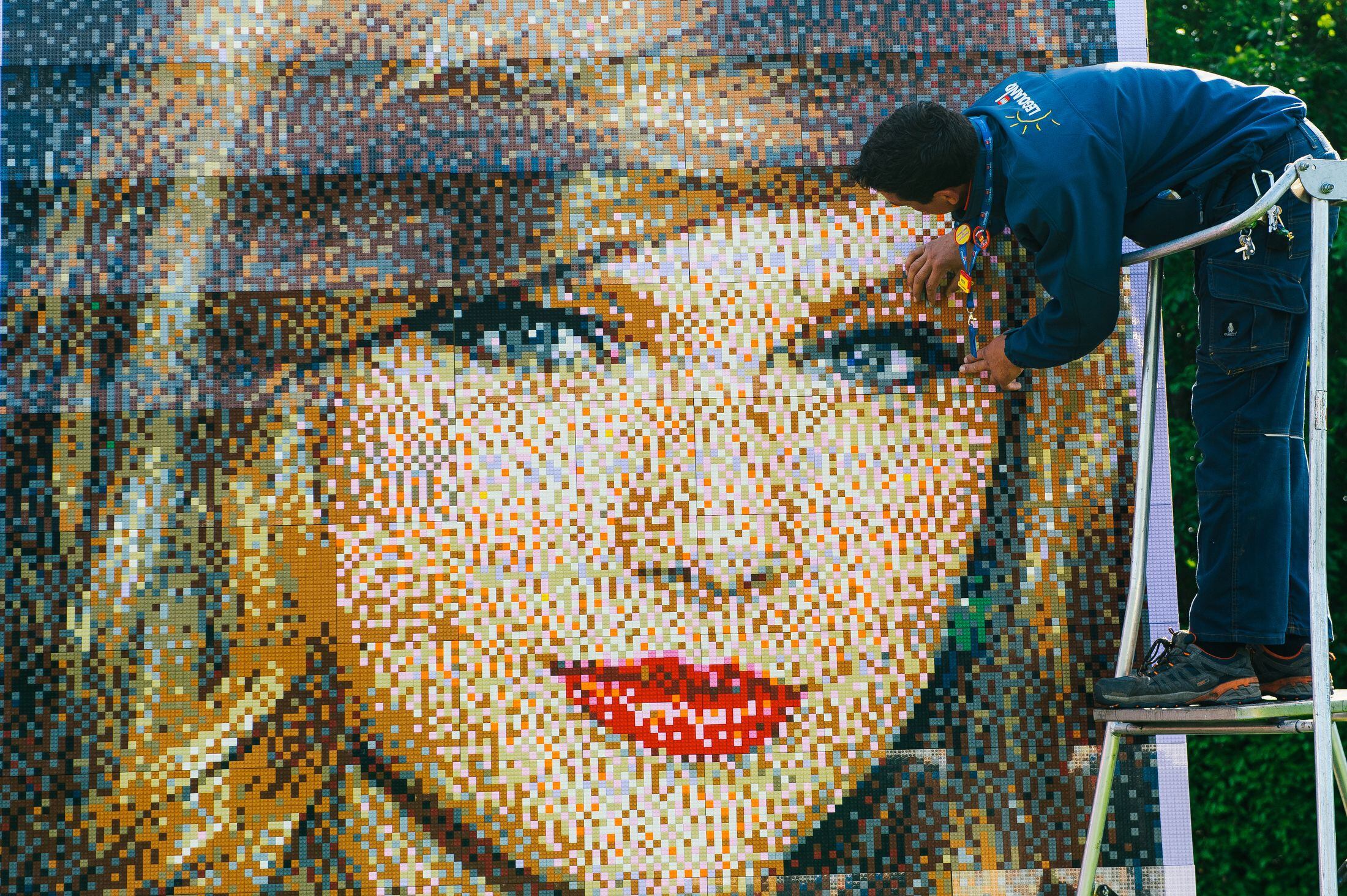 Taylor Swift: Lego Portrait Revealed at Legoland Windsor