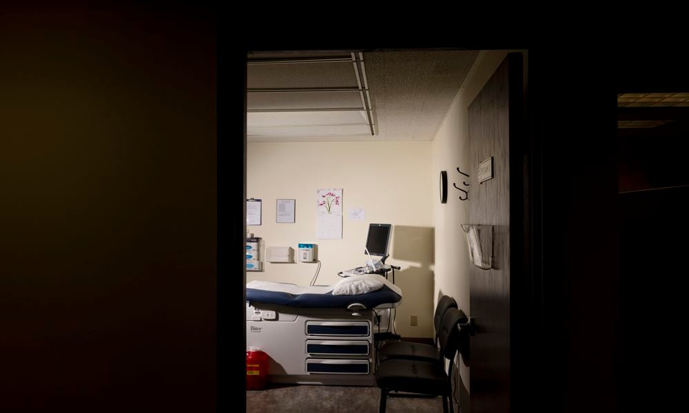  FILE — An exam room at the Red River Women's Clinic in Moorhead, Minn., which was the only remaining abortion provider in North Dakota before it moved across the border into Minnesota, May 26, 2023. Polls show increasing support for abortion rights in all 50 states, with majorities in nearly all states — even deep red states — saying that abortion should be legal in all or most cases. (Jenn Ackerman/The New York Times) 