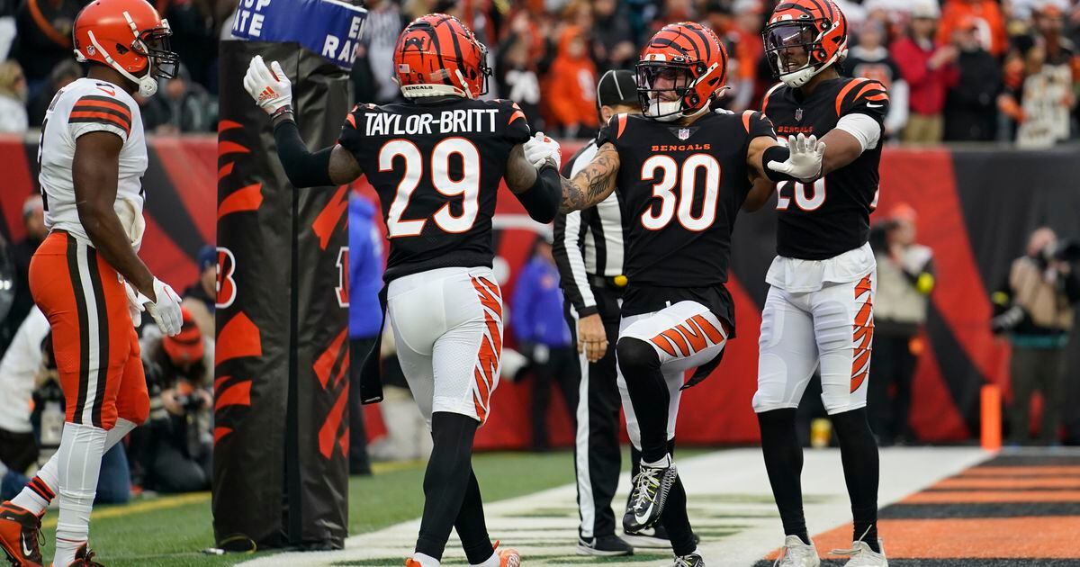 The Bengals' perfect flea flicker completely froze the Browns' defense 