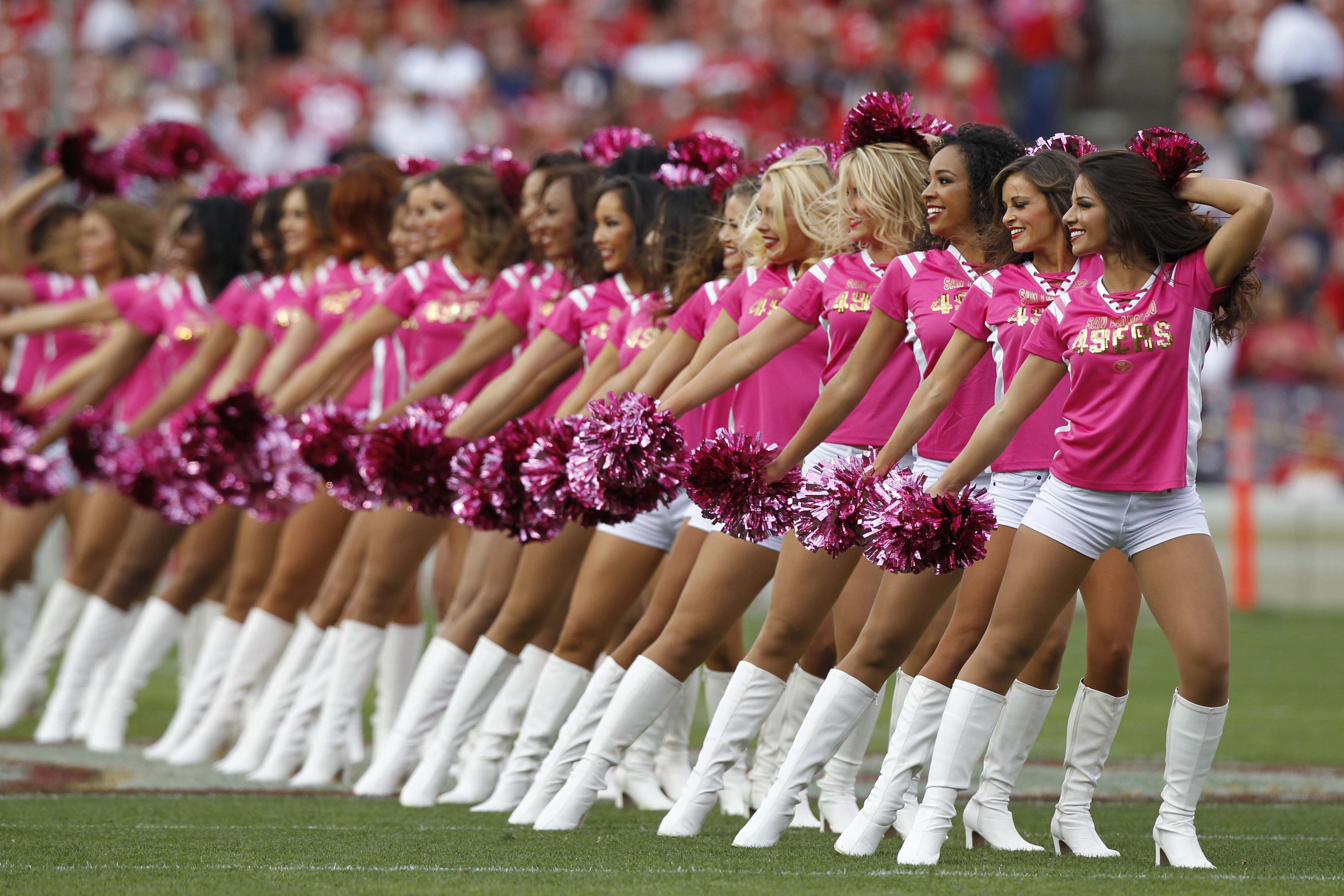 goSFPAL sur Twitter : Even our SFPAL 49ers Football and Cheer team is  showing their pink in support of Breast Cancer Awareness month! Don't they  look cute?  / Twitter