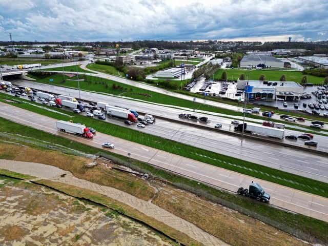 Wires down across I-75 in Monroe