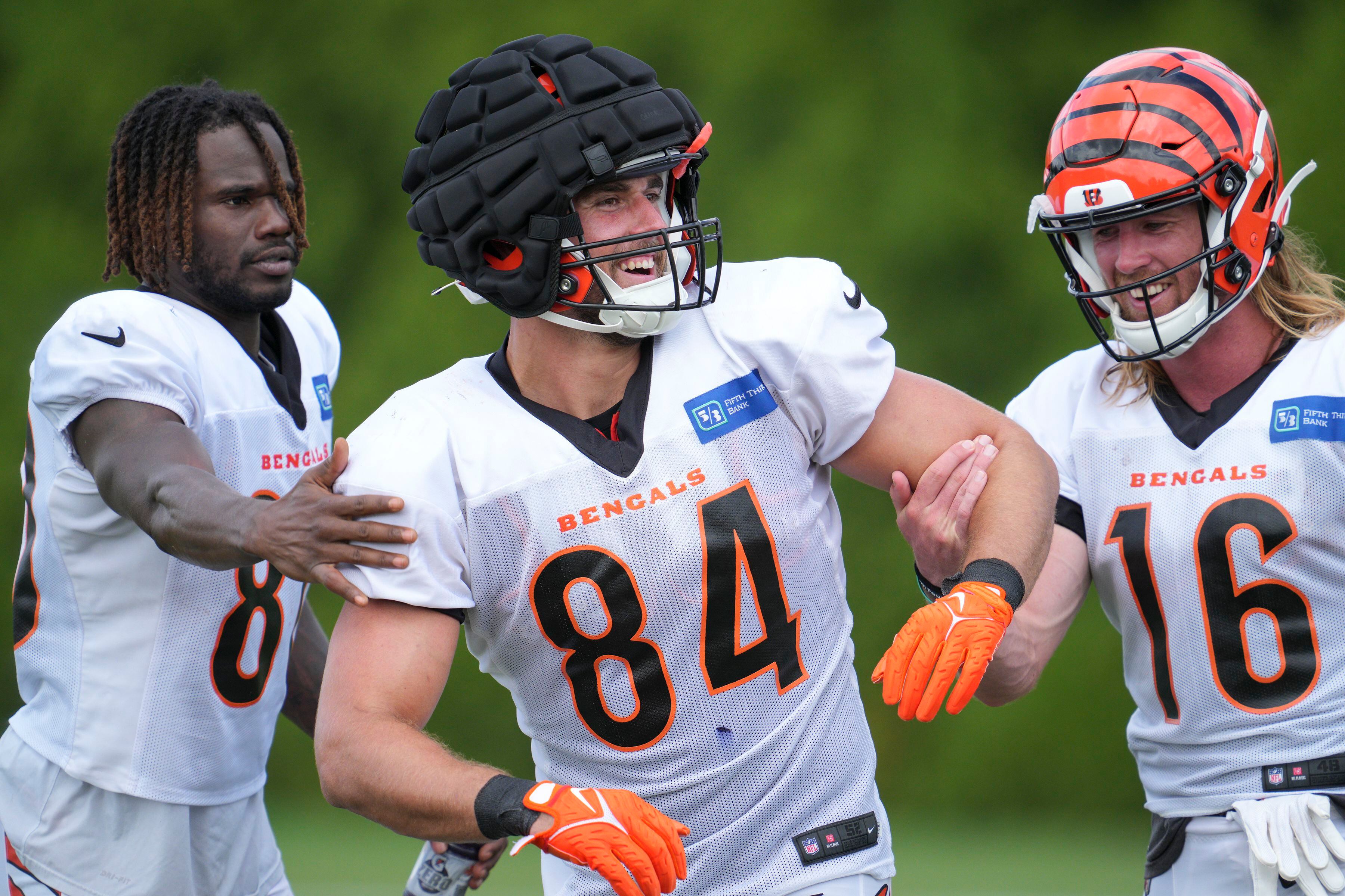 Archdeacon: Bengals' Wilcox thrust into unwelcome spotlight after injury to  long snapper