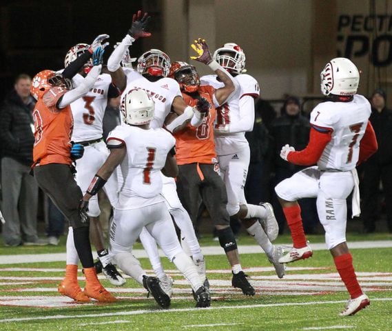 PHOTOS: Trotwood-Madison vs. Mansfield Senior, D-III state football championship