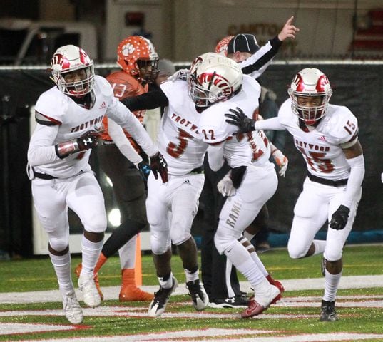 PHOTOS: Trotwood-Madison vs. Mansfield Senior, D-III state football championship