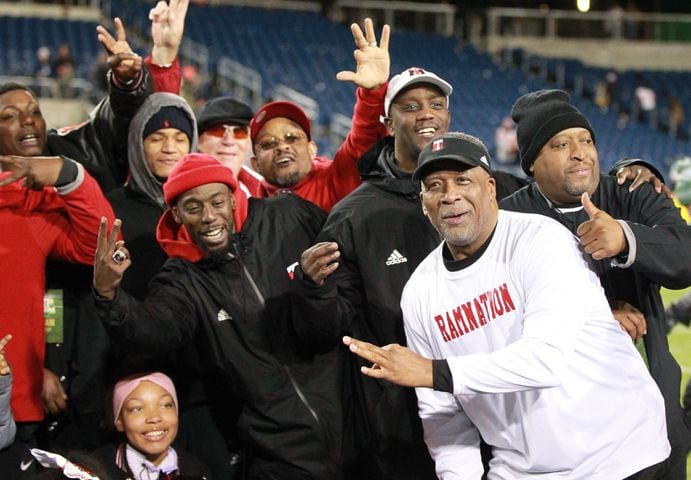 PHOTOS: Trotwood-Madison vs. Mansfield Senior, D-III state football championship