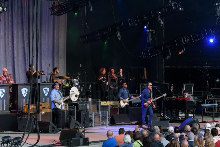 PHOTOS: Joe Bonamassa live at Fraze Pavilion