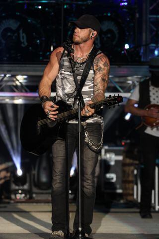 Brantley Gilbert at Country Concert '14