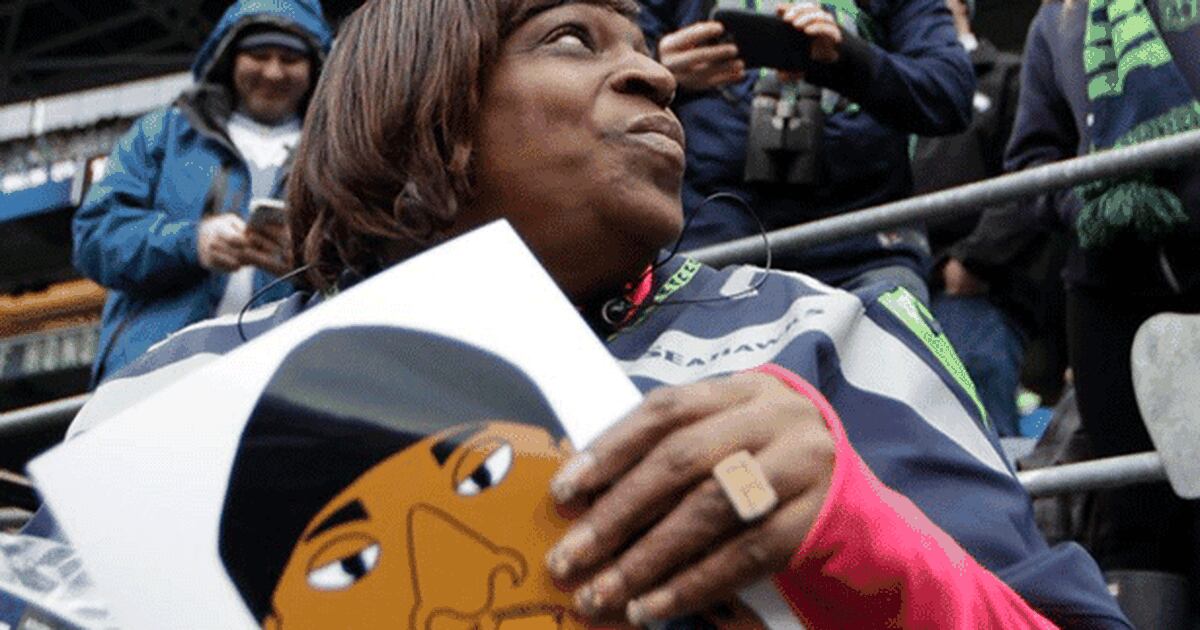 Marshawn Lynch's mom wants Seahawks' offensive coordinator