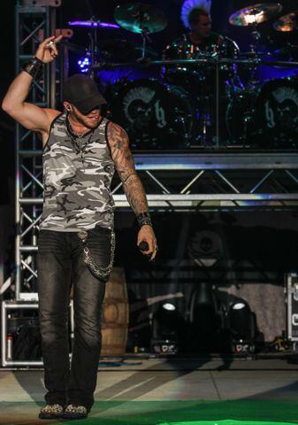 Brantley Gilbert at Country Concert '14