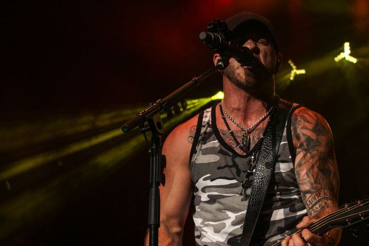 Brantley Gilbert at Country Concert '14