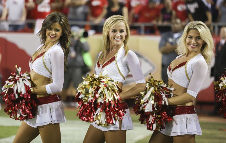 NFL Cheerleaders, Week 4