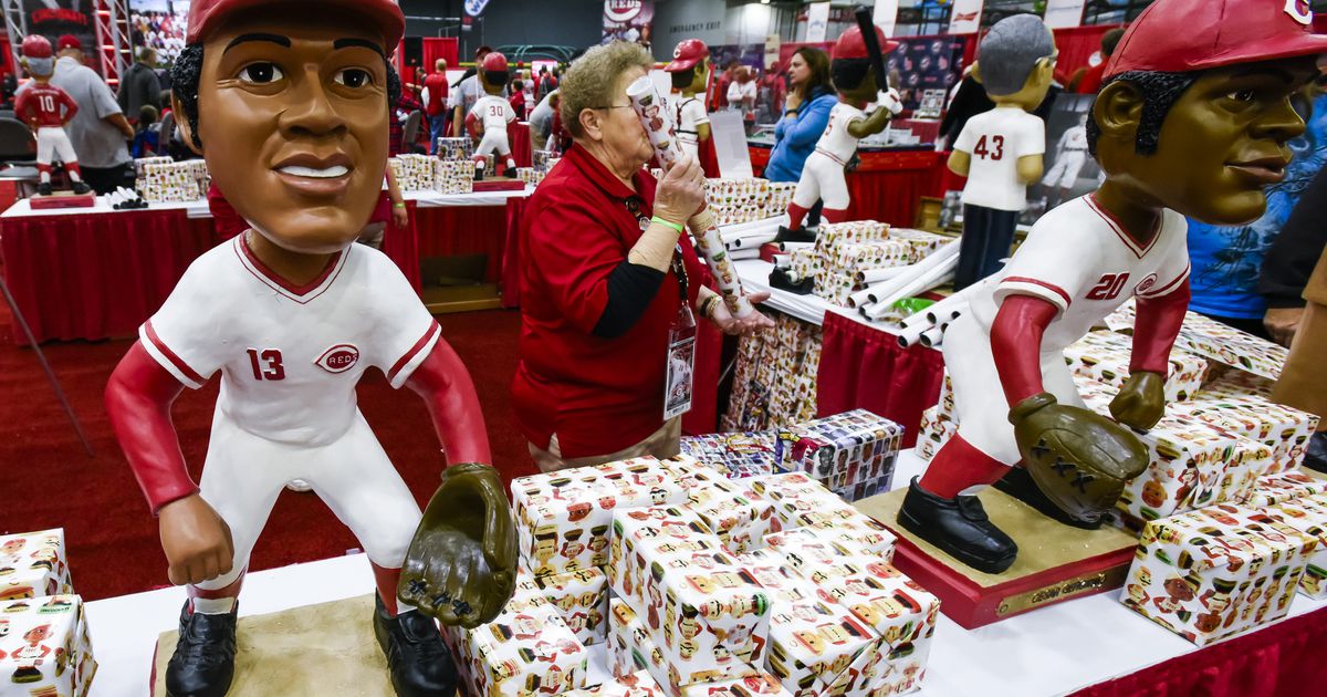 Bobbleheads of former Reds Gold Glovers Concepcion, Geronimo available