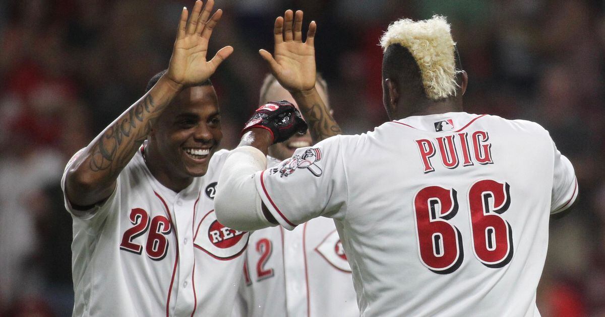 Reds Eugenio Suarez hair electrifies clubhouse