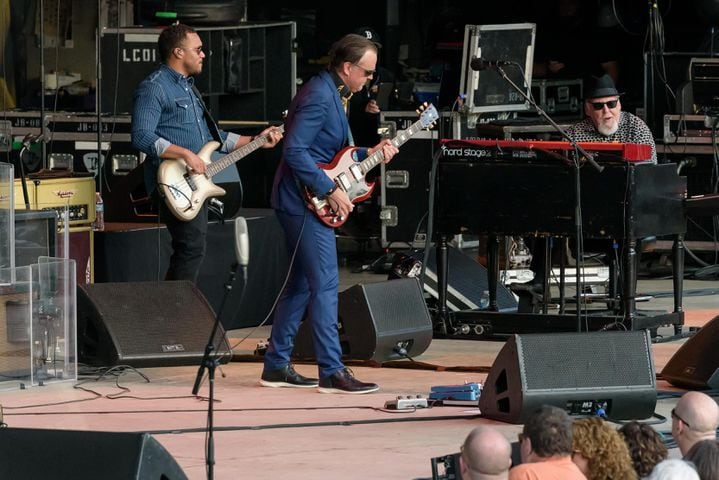 PHOTOS: Joe Bonamassa live at Fraze Pavilion