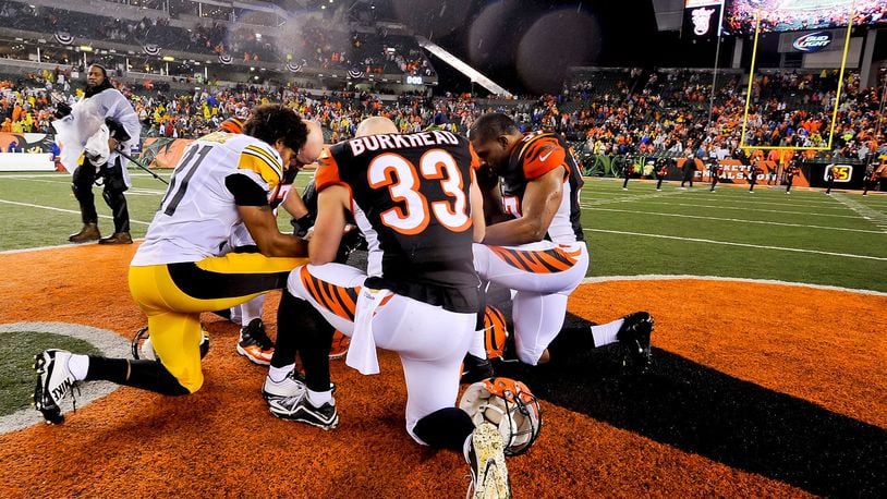 Moment of prayer goes viral after ugly Steelers-Bengals contest