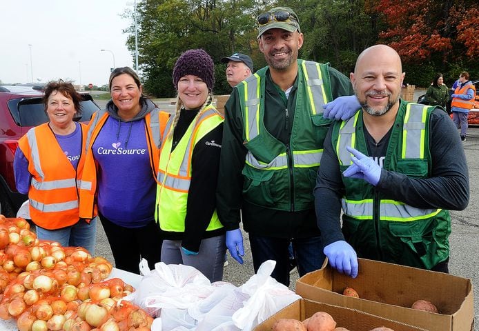 mass food distribution