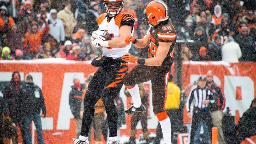 Bengals Tyler Eifert records two-touchdown game vs. Browns