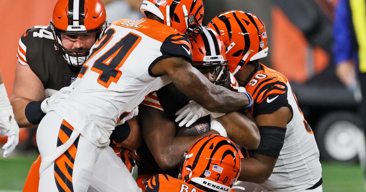 Cleveland Browns battle cross state Ohio rival Cincinnati Bengals