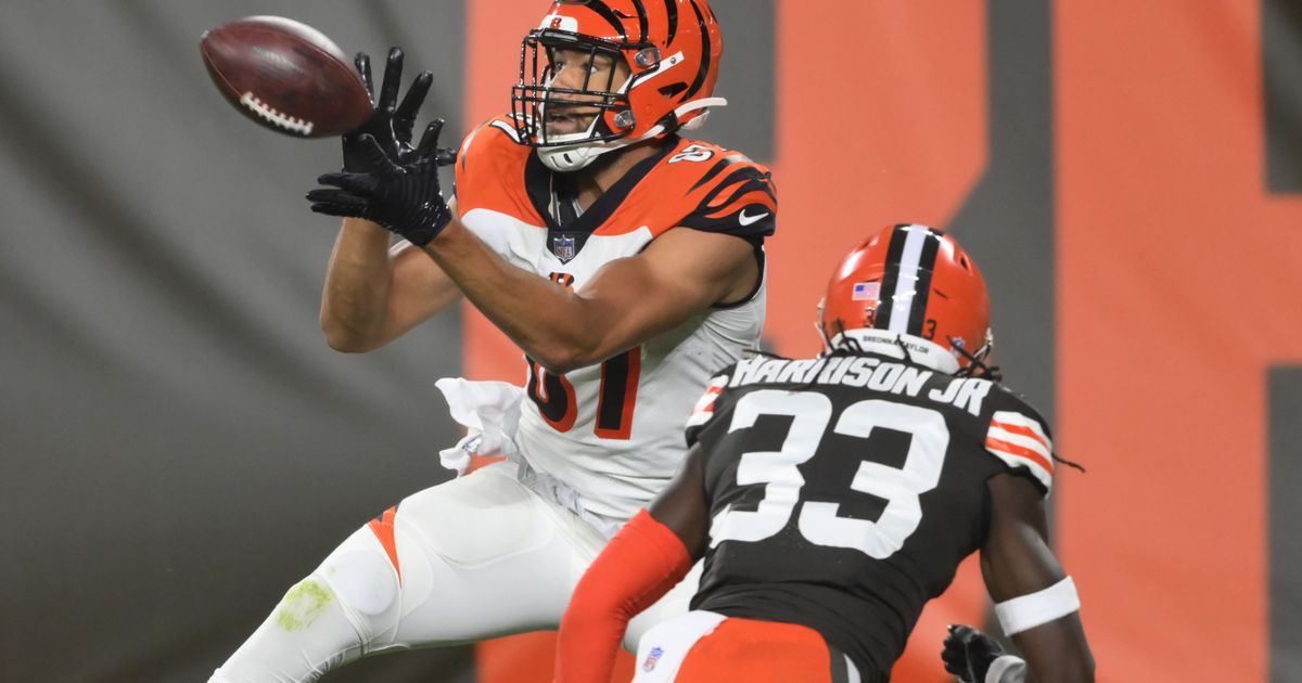 Bengals lose Uzomah in first quarter of AFC title game