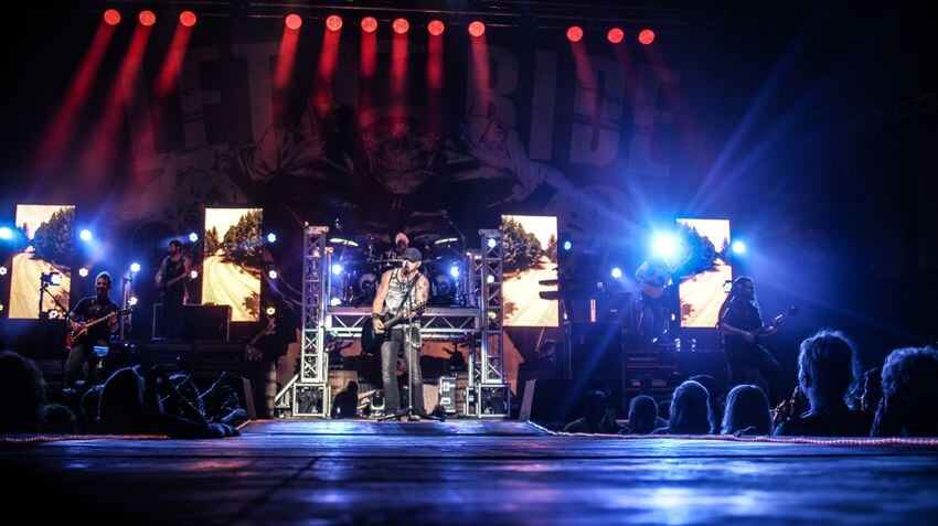 Brantley Gilbert at Country Concert '14